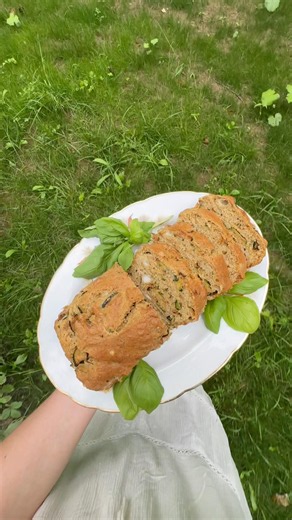 Cake salé végane courgettes et fêta 😍💕 #recettevegan #recettefacile #recettevegetale #recette