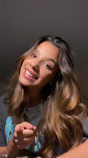 Creative Hand Gestures Inspired by SpongeBob SquarePants