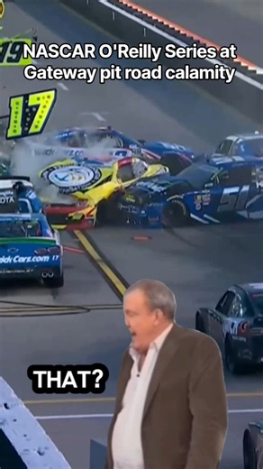 How does that happen #nascar #gateway #oreillyautoparts #nascarcrash #nascarmeme #fyp #nascarshorts