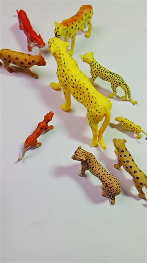 Giant Cheetah Built a Secret Jungle! 😱🐆 #toys