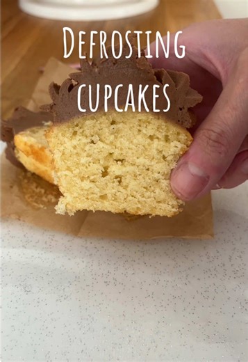 How to Defrost Cupcakes for Perfect Texture
