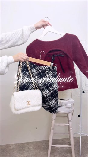 INGNI(イング) on Instagram: "【 Christmas Coordinate ˖ ࣪ 𝜗𝜚 】 ⁡ ⁡ ⁡ ⁡ クリスマスのお出かけやデートにおすすめっ🎄🤍 ⁡ 無双間違いなしの大人気アイテムを使った ガーリーなスタイリングをご紹介♩♡ ⁡ インナーまで可愛く仕上がるニットはもちろん 外でも可愛く着こなせる映えアウターも🎀 ⁡ ⁡ ┈┈┈┈┈┈┈┈┈┈┈┈┈┈┈┈┈┈┈┈┈┈┈ ⁡ 〈INGNIコーデを大募集♡〉 @ingnistoreと#ingniコーデ のタグをつけて投稿していただいた方の中から、随時公式アカウントにてご紹介させていただきます‼︎ ⁡ #INGNI #2025aw #クリスマスコーデ ⁡ ⁡"