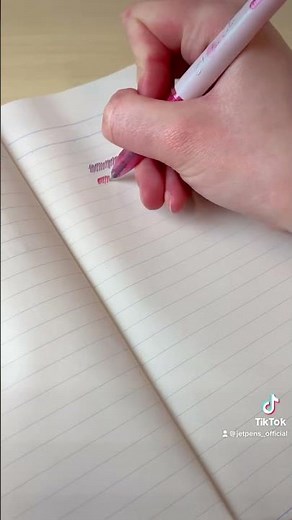 These amazing gel pens change color?! 🤯