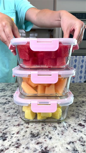 These glass meal prep containers are the perfect size for storing meals, batch cooking, fresh produce, and more! #tiktokshopholidayhaul