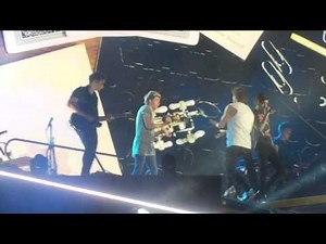 One Direction Liam Payne - Strong - Tour 2015 Osaka JAPAN