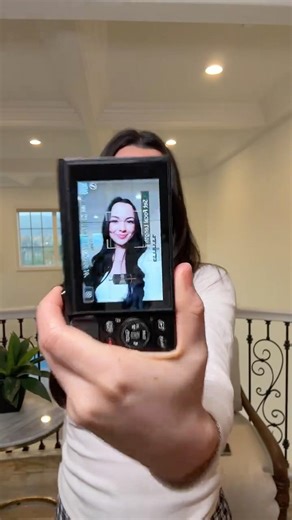 Forever a "let me grab my camera" girl 📸🩷