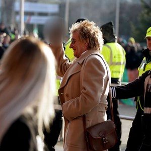 It was a hostile welcome for Rod Stewart at Parkhead | Glasgow Live