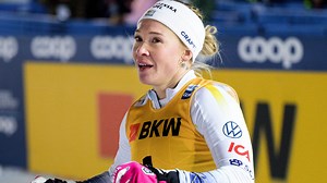 Skidsnack: Stannar och sveper öl – mitt under loppet
