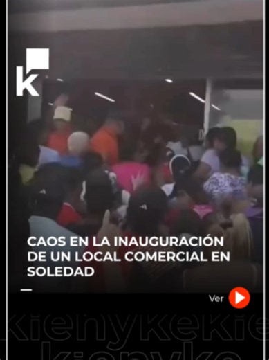 La apertura de una tienda que se promocionaba como un establecimiento de Temu (@temu) generó una masiva concurrencia en Soledad, Atlántico. La situación provocó aglomeraciones y empujones entre las personas que buscaban ingresar al lugar. #Soledad #Atlántico #Temu