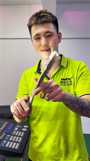 3K views · 38 reactions | When you don’t have a lighter [旺柴] #movingheadlight #ledstage #stagelighting #nightparty #eventlighting #concertlighting #djsetup #ledmovinghead #lightingdesign #stageeffects #showlighting #cmycolor #eventproduction #theatrelighting #clubeffects #rgbwlighting #lightshow #ledinnovation #outdoorevents #brightstage | Juststagelight | Facebook