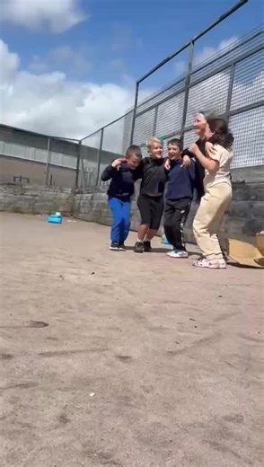 Bookings for our Feb holiday club are open (link on facebook). Don't think we'll get the weather for the tshirt raves on the kick pitch but we'll hold out hope for Easter 🙏 #SchoolsOut #Holidays #Community #WestLothian