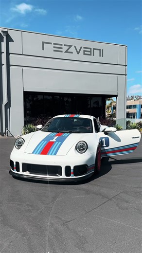 Rezvani Retro RR1: A Captivating Automotive Experience