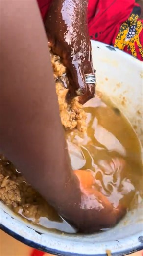 Local production of groundnut oil (Man gyada) in Northern Nigeria Video credit: ChefKD | North Book