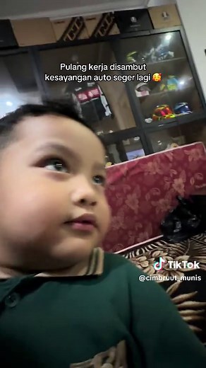 Cimbruut_munis (@cimbruut_munis)’s videos with suara asli - -𝐒𝐚𝐭𝐫𝐢𝐚- || 𝐓𝐄𝐓𝐄𝐆