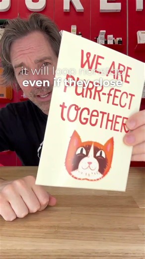 Looping Meowy Valentines card! Open or closed. Glitter if broken.