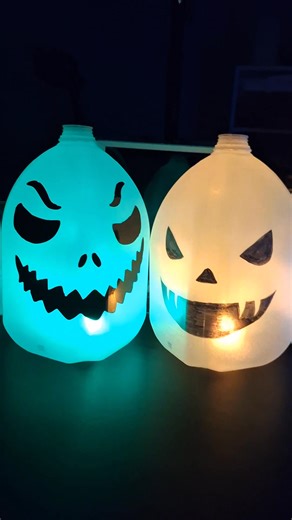 Looking for last minute Halloween decorations? I've got you covered! Just use empty milk or water jugs, some vinyl from the Dollar Tree, and electric tea lights you probably have sitting around the house. Badabing, badaboom! | Flutter Tree Ridge