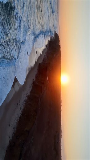 arun )'(☀️ on Instagram: "A Montauk sunset draped in mist. Shadows stretch and shift as the light fades behind a lone house   Blade Runner 2049 (2017)  Soundtrack: Hans Zimmer – Blade Runner 2049 #MontaukSunset  #DitchPlains ‍♂️ #DroneCinematography  #HansZimmer  #BladeRunner2049  #MistyMood ️ #LongShadows  #SciFiVibes ️ #EndOfTheWorldFeels  #MontaukDrone   Montauk – End of the World"