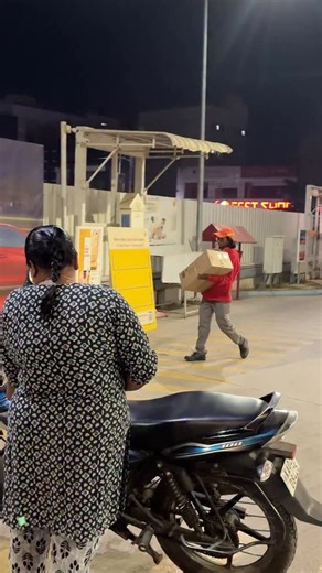 Abhishek on Instagram: "Lovely just by @shell_india_official Merry Christmas"