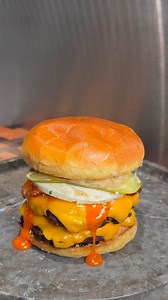 The Perfect Cheeseburger 🍔😍 | Notorious Foodie