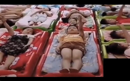 幽默幼儿园之睡着的小朋友请举手【电子榨菜#22】