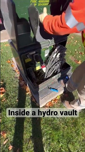 Tips from a pro: inside a hydro vault (transformer) #electrician #learn #teach #work #wiring #boss