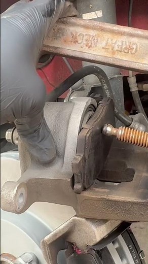 2020-2025 Kia Soul Front Brake Pads and Rotors Replacement ‪@ElmoMotorWorks‬