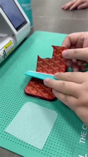 Stop Buying Screen Protectors! Just Cut Your Own 📱✂️ #smartphone