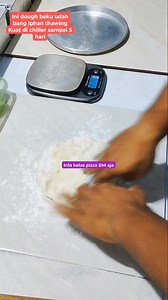 62 reactions · 8 comments | Adonan Frozen, tahan 3 bulan. Dough ini udah bang Iphan thawing dan kuat simpan di chiller hingga 5 hari Tips agar adonan ga mengkeret saat di panning • Buat adonan lunak dan elastis • Gilas adonan lebih lebar daripada loyang Udah itu aja, jamin ga akan mengkeret adonanmu. | Irfan Aminudin | Facebook