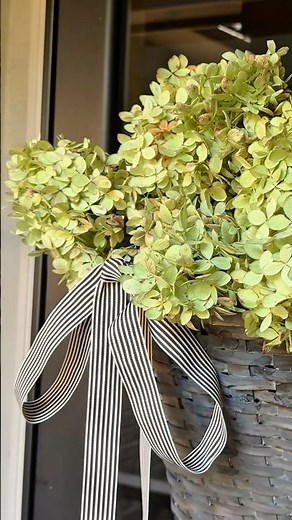 Fall Decor Tip: How to Arrange Dried Hydrangeas | Easy Hairspray Hack for Long-Lasting Bouquets