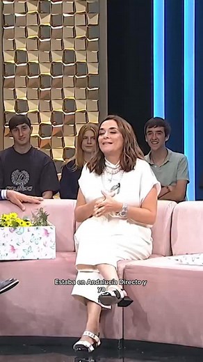 97K views · 8K reactions | ️Sí, Toñi fue a una playa nudista y no te imaginas con quién se encontró…  HOY  A las 22:45 En @canalsurradiotv | Gente Maravillosa | Facebook