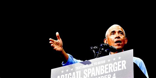 15 Photos 🎃 Barack Obama Headlines Massive Norfolk Rally for Democrats in Final Weekend of Campaign 2025