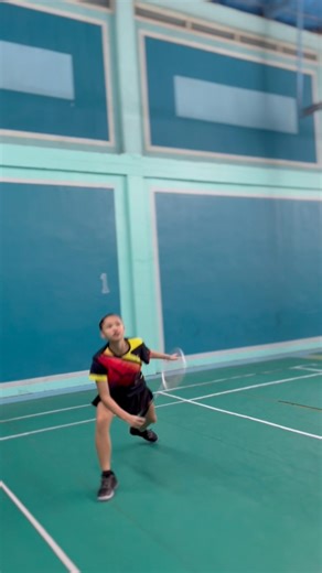 Dominate the game with the Hundred Shirt, Velocity Elite Shoes, and Aeroflash X CTRL Racquet—built for comfort, speed, and precision🔥 Juego PH #hundredbadminton #JuegoPhilippines #livehundredpercent #juegoph #badminton #badmintonplayer | Cindee Marchan