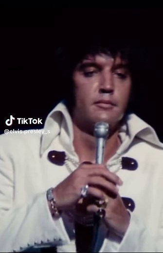 Elvis! Polk salad annie 4k/60fps #elvis #fyp #viral #1970 #elvisvegas #foryou #elvisfans #internationalhotel #elvispresley #tcb