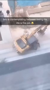 When the valve core of an excavator gets stuck, it can disrupt the normal flow of hydraulic oil, causing components like the bucket or boom to rotate uncontrollably. This happens because the affected hydraulic cylinders continue to operate without proper regulation, leading to potentially dangerous situations. Fortunately, most modern excavators are equipped with safety mechanisms and emergency stop systems to mitigate these risks. These features are designed to protect both operators and machin