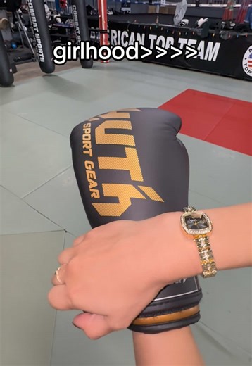 Muay Thai Training and Resilience: A Girl's Journey