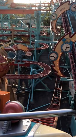 Primeval Whirl! It was a surprisingly fun ride and much better than no ride at all. Who else has good memories riding this? #throwbackthursday #disneysanimalkingdom #waltdisneyworldrides #waltdisneyworld #dinoland #primevalwhirl #seewdw | See WDW