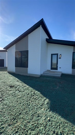 Quick walk-through of our latest home, the Jade Tree Ranch👋 Factory-built precision, on-site expertise, and a clear turnkey path from permits to foundation. #CoreysConstruction #ModularHome #TurnkeyBuilder #HomeTour #CustomHome | Corey's Construction- Modular Home Builder