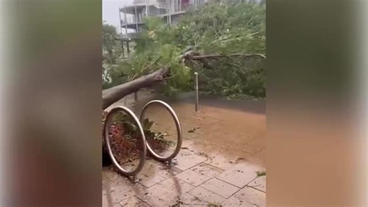Damage in Karratha from Cyclone Narelle