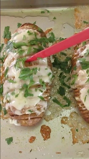 HASSELBACK POTATOES 🥔 So YUMMY 😋 #food #baking #potato #recipe #tutorial #homemade