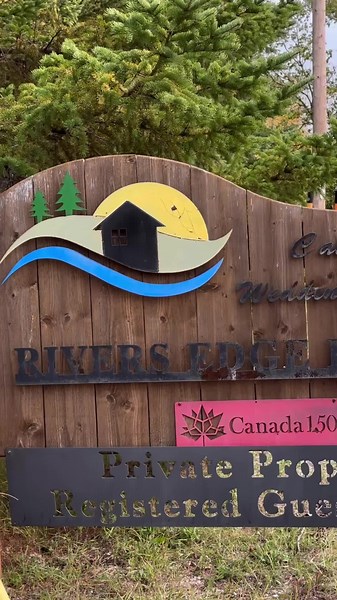 When you see two people this happy, sure makes you proud and happy ❤️🥂💐 #winnipeg #winnipegmanitoba #winnipegweddings #shoplocalwinnipeg #winnipegflowershop #floraldesign