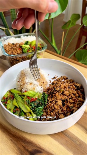 15min high protein whole food focused meal prep 🥬🫚 sticky ginger chicken with chilli bok choy 🌶️