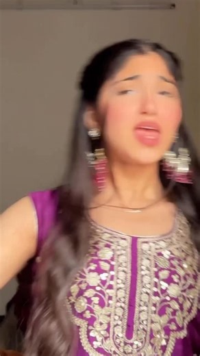 PӨӨJΛ ƬӨKΛƧ on Instagram: "Hello ma 📞"