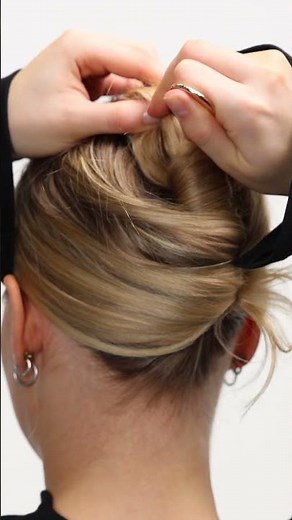 Effortless Updo Tutorial Using One French Pin - get yours now from Ninja.fi