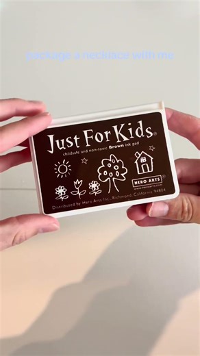 Idk why but this shell reminds me of ice cream!🍦🙈 #shells #diy #etsy #shellnecklace #hawaii