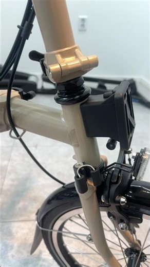 브롬톤 트라이폴드 접이식 자전거 C라인 12단 샌드베이지 / Brompton C Line 12-speed