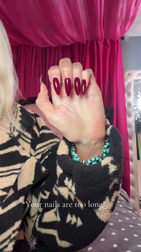 Humorous Reactions to Nail Comments from Men