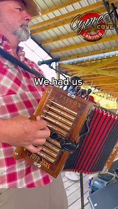 5.5K reactions · 672 shares | Tous les weekends! 拾 #louisiana #cajun #creole #culture #swamp #party #sundayfunday #happypeople #dance #music #levee #life #cypresscove | Cypress Cove Landing | Facebook