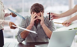 Burnout: qué es el síndrome de desgaste profesional, síntomas y cómo prevenirlo