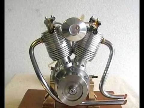 Eigenbau V2-Viertaktmotor LU (Modellmotor)