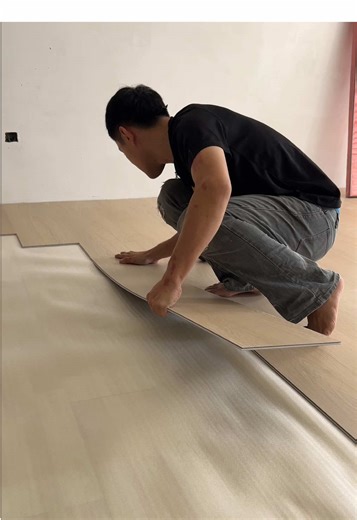 Keep rushing our job for client hv a great new year🥰flooring company In Malaysia #summitworld #flooring #flooringinstallation #SPC #地板